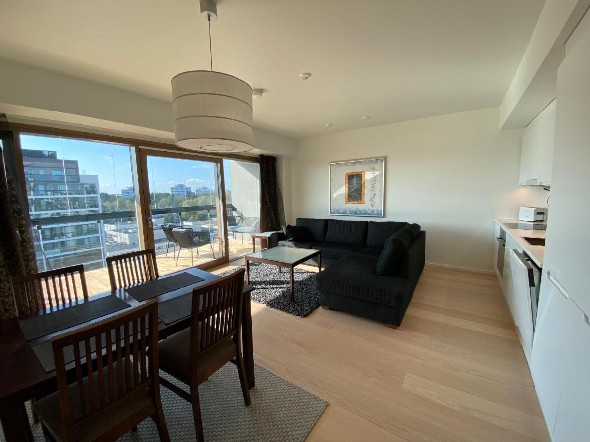 Ainoa Shopping Center Apartments - Tapiola เอสโป ภายนอก รูปภาพ